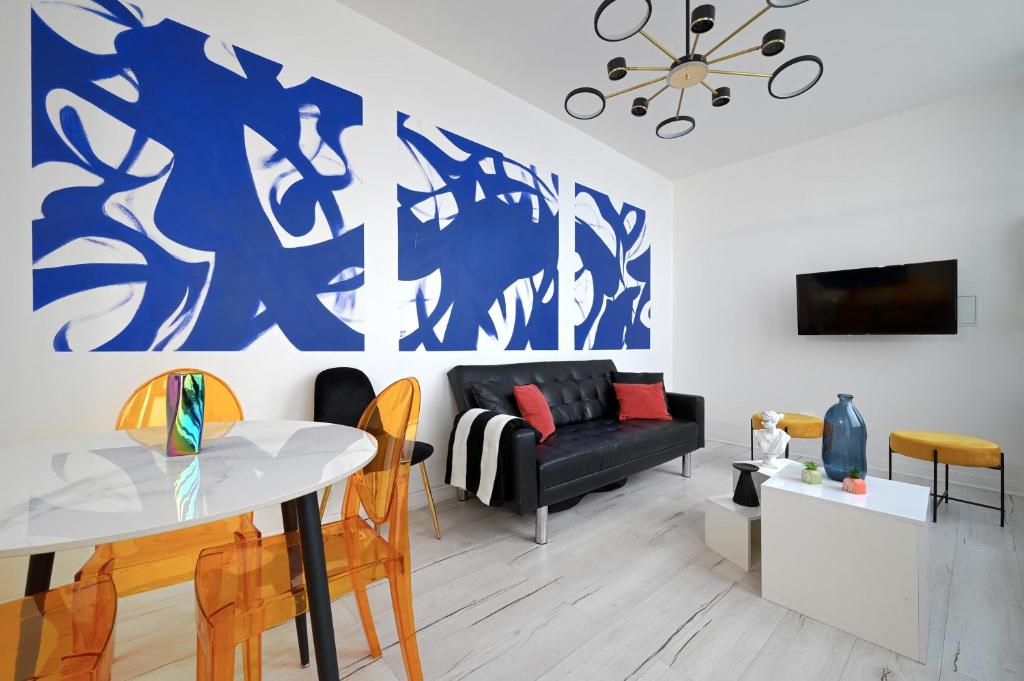 Modern Large Studio Apartment for 3 - 3