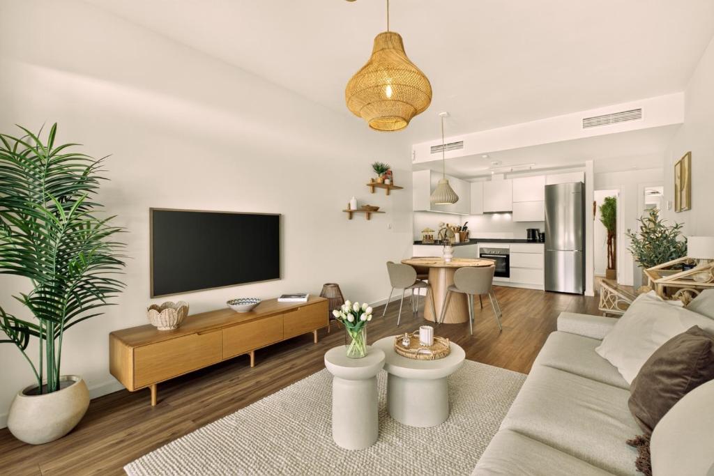 Casa Palmera Stylish Garden Apt Pool Estepona - 5