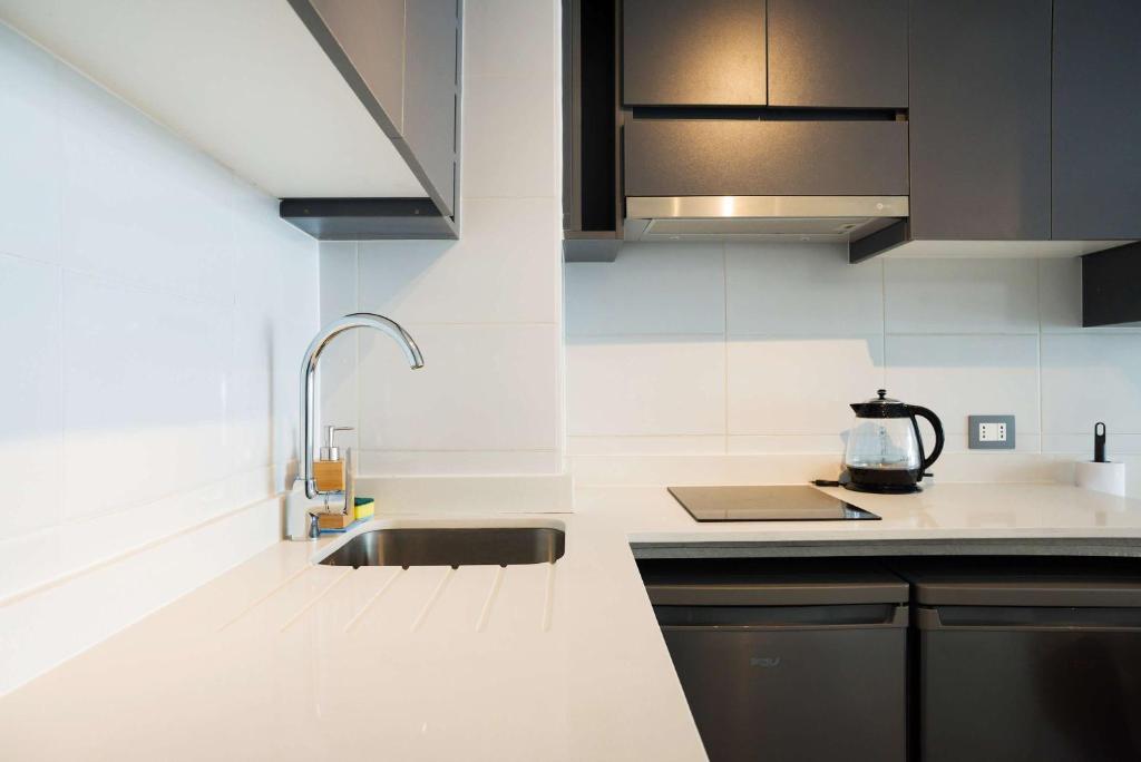 Downtown Santiago 1BR Modern Apartment with Pool - 3