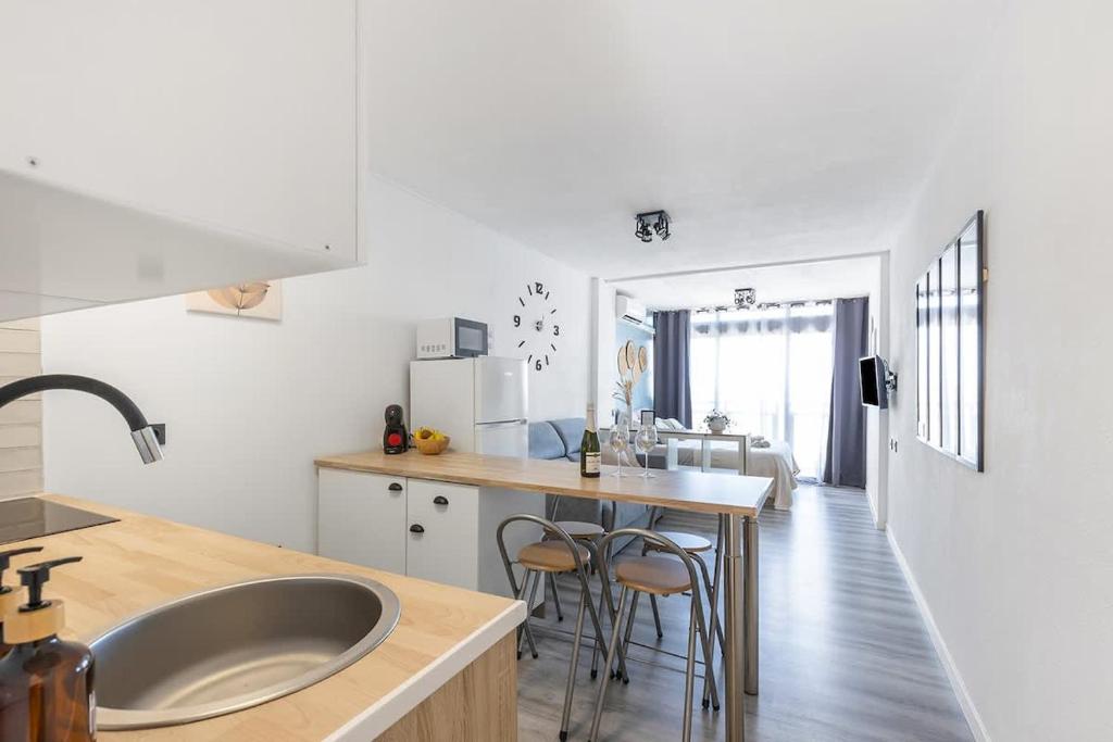 Cozy Studio Near Beach&Lakes - 4