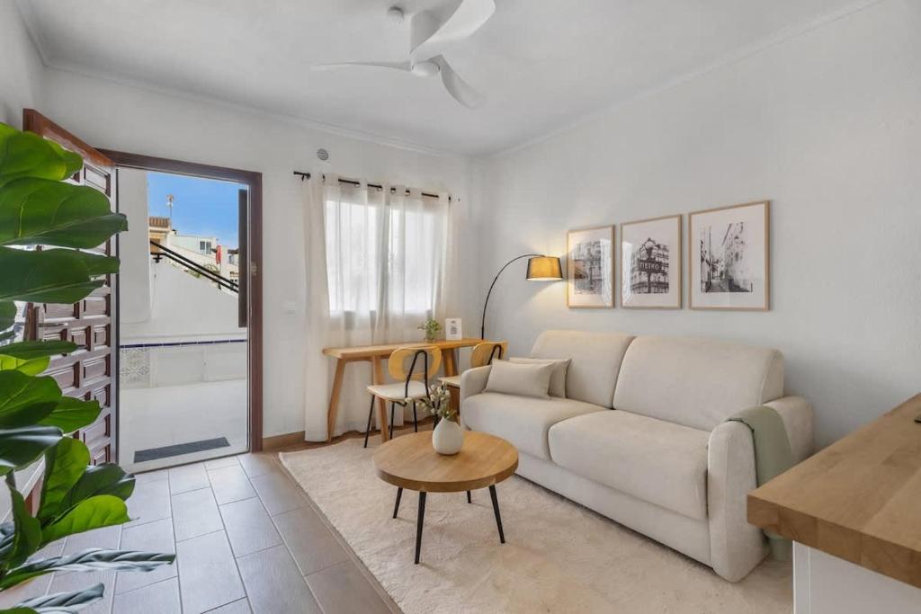 Peaceful 1BR Apt 10min Beach Pool & Workspace - 3