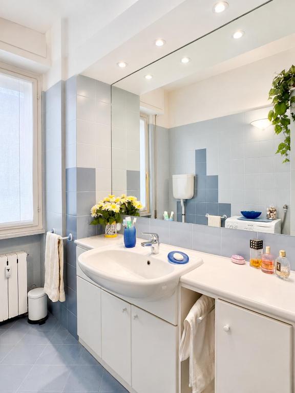 Hostdomus - Navy Suite - 3
