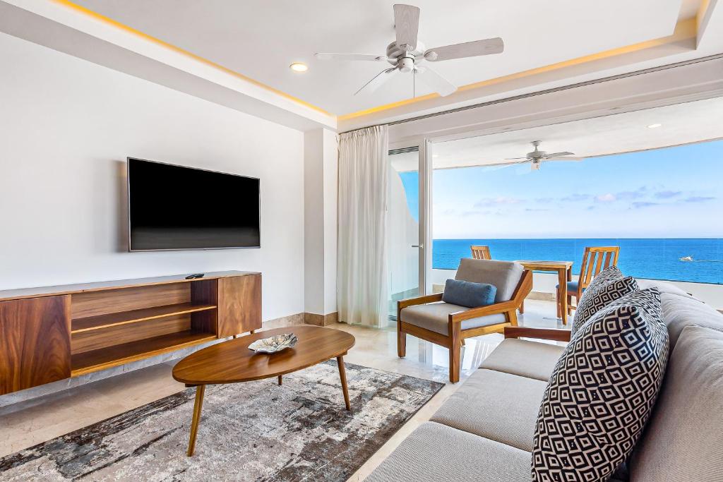 Blue Horizon 801 | 1BR/2BA Puerto Vallarta Ocean Views - 1