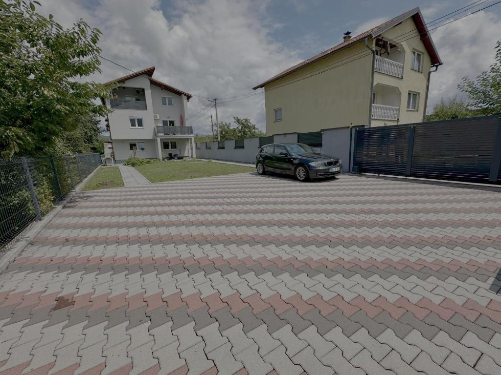 Brothers House - 2