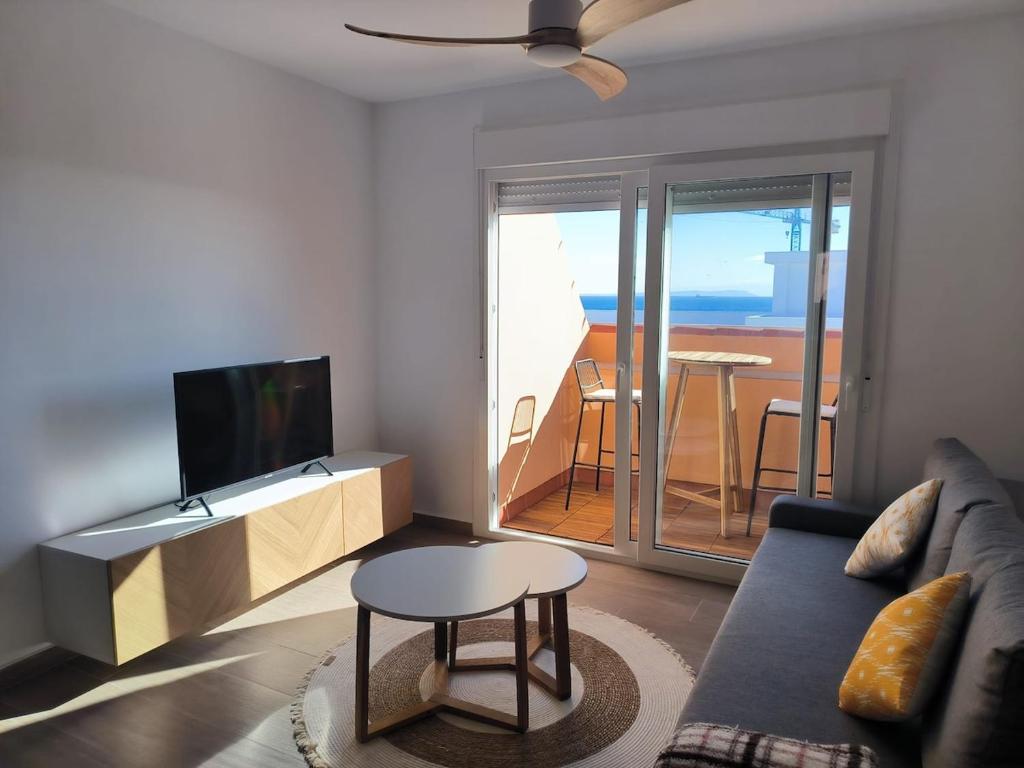 Renovated penthouse next to downtown - 1