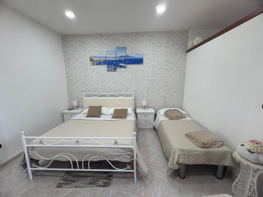 B&B VESUVIAN STONE - 3