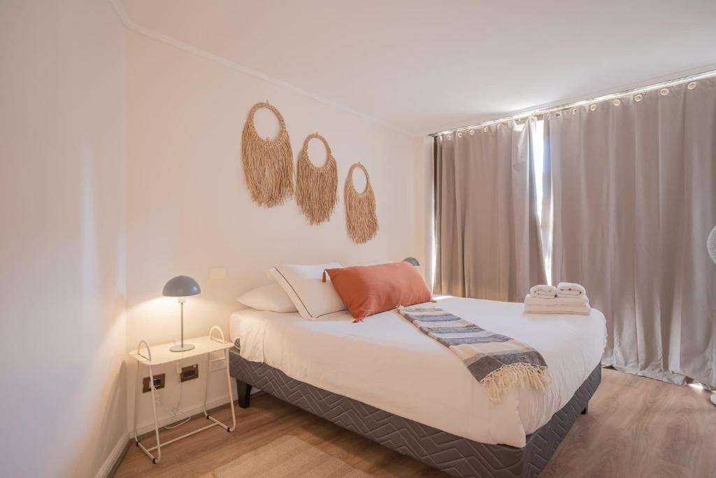 Stylish 1BR in Las Condes Pool and Free Parking - 2