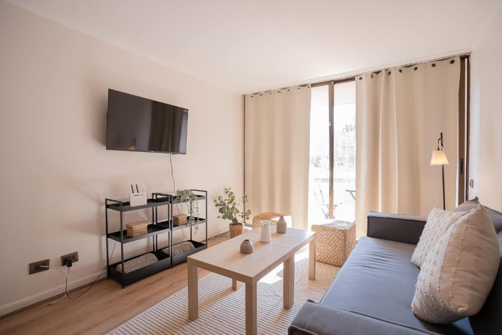 Stylish 1BR in Las Condes Pool and Free Parking - 5