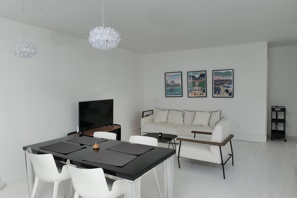 Stylish Le Marais Apartment Near Paris' Oldest Market - 1