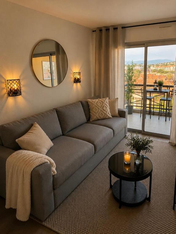 Cannes Beach Residence -Terrace- 2min to Beach - AC - WIFI - Pool - 3