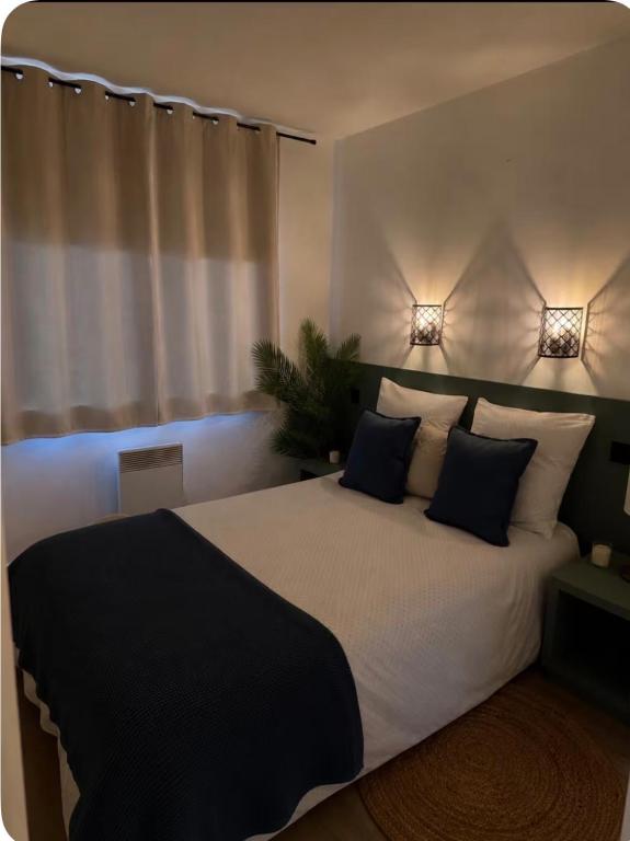 Cannes Beach Residence -Terrace- 2min to Beach - AC - WIFI - Pool - 2