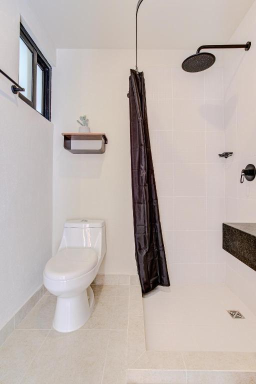 Centrally located depa with Pool, Gym, Coworking, Wifi 606 - 3