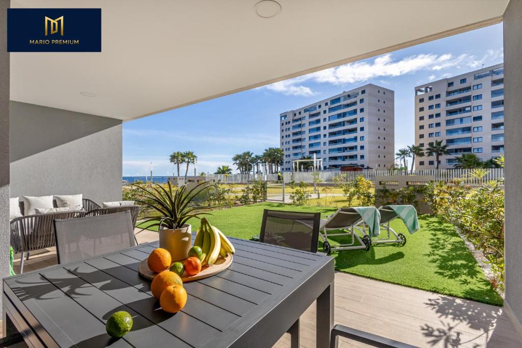 Garden Breeze Punta Prima, 2min beach walk, family Friendly, 3 Pool a Garden, jacuzzi - 2