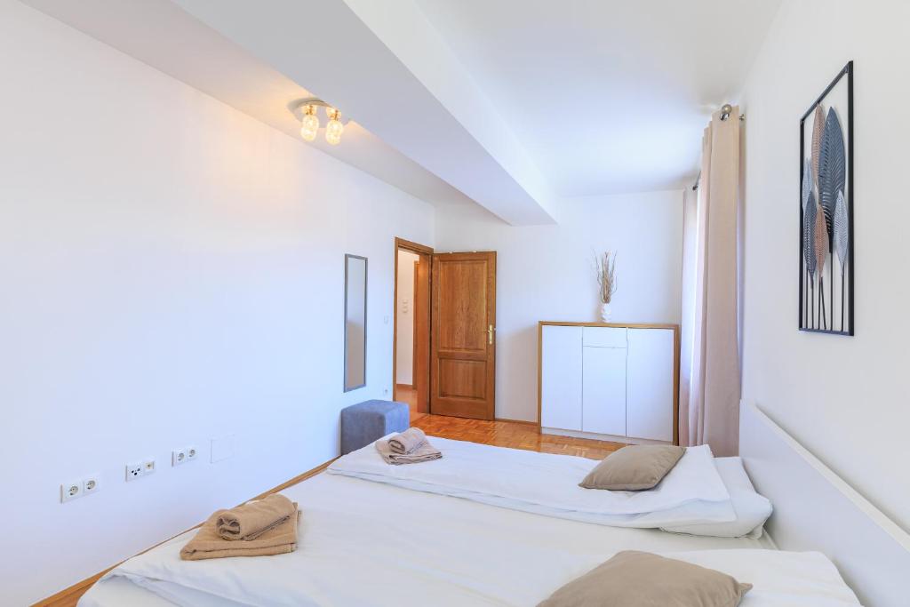 Modern & Complete 2bdr apartment with free parking - 4