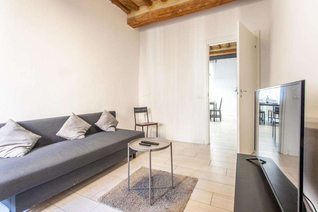 Fabretti - Modern & Elegant 2-Bedroom Downtown Retreat - 3