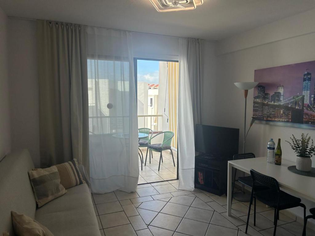 Cozy Apartment, heated pool - 5