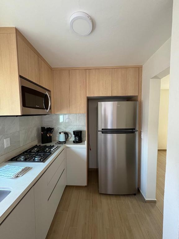 Remodeled apartment, park and 2 parking spaces - 3