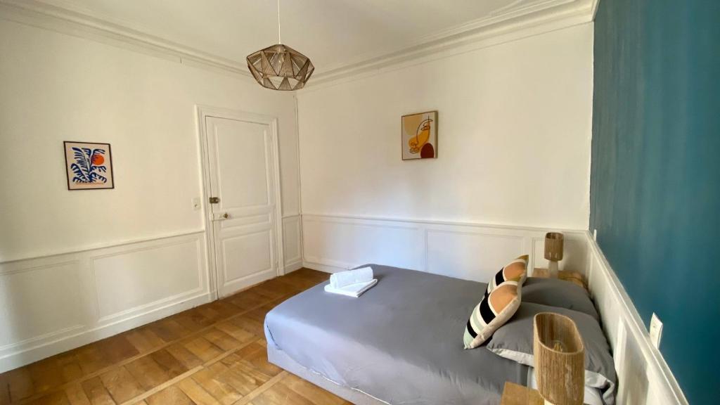 POITTE - Grand Logement Rennes Centre 10P - 3