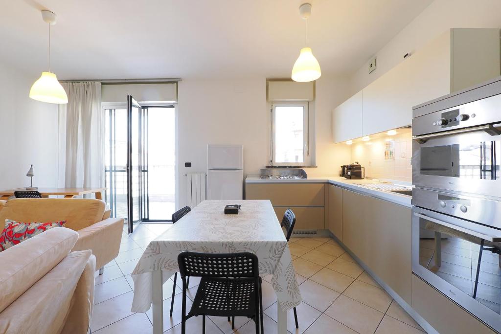 M4 Linate Modern Flat Terrace & Parking - 3