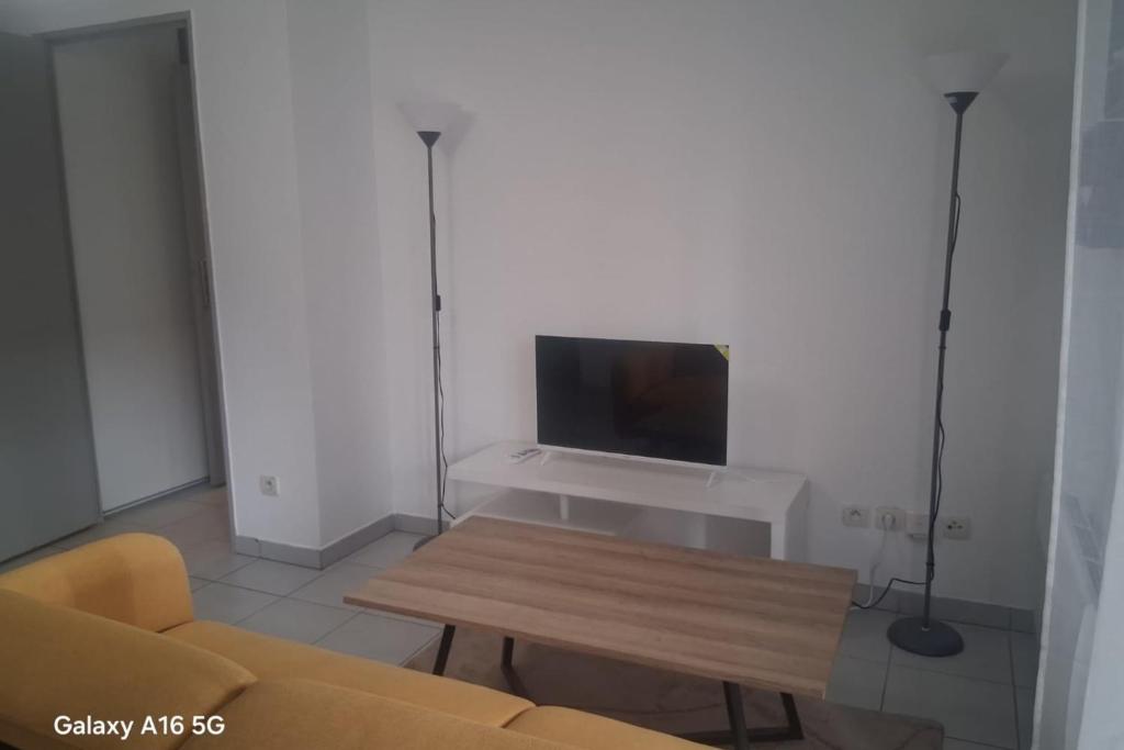 Charmant appartement avec balcon à Avignon - 3