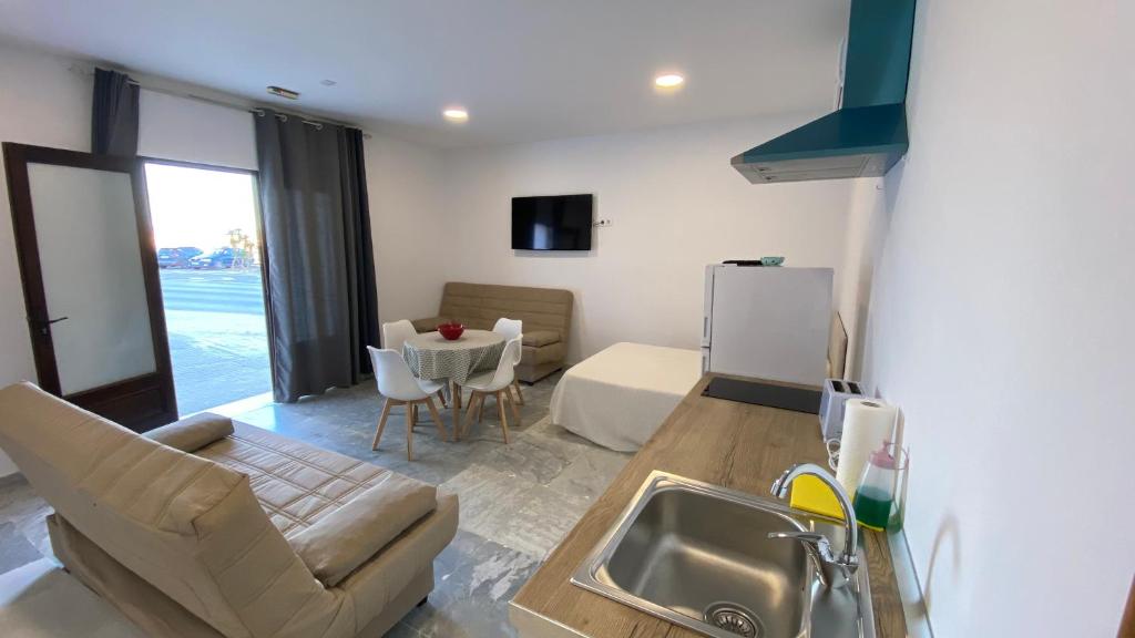 1 linea de playa - Apartamentos - Beach & River - Conil - 4
