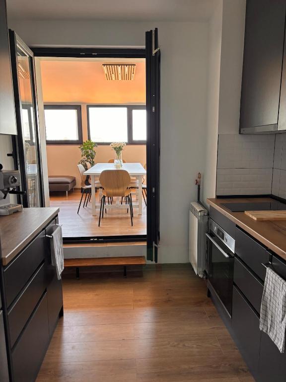 Penthouse relax apartment jacuzzi & sauna - 4