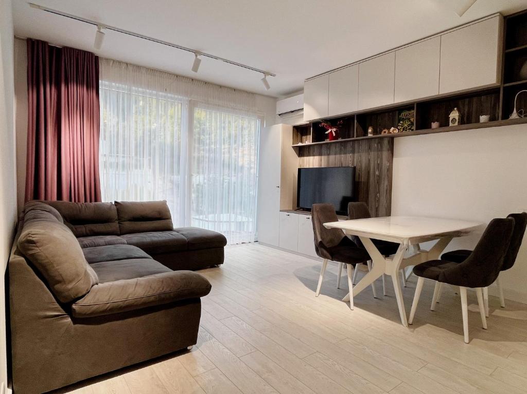 Modern Two-Bedroom Apartment in Panorama Tivat - 1