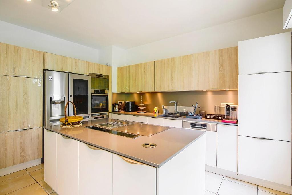 GuestReady - Spacious and bright stay in the 16th - 5
