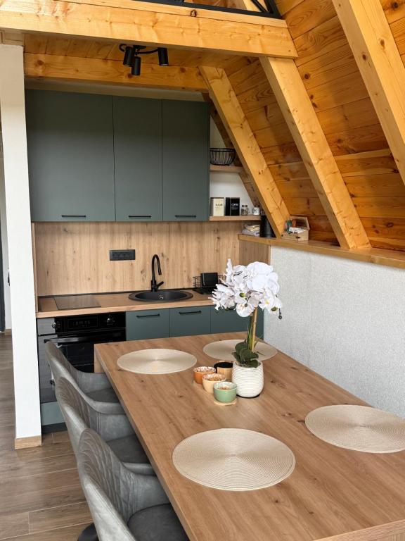 V Chalet - 5