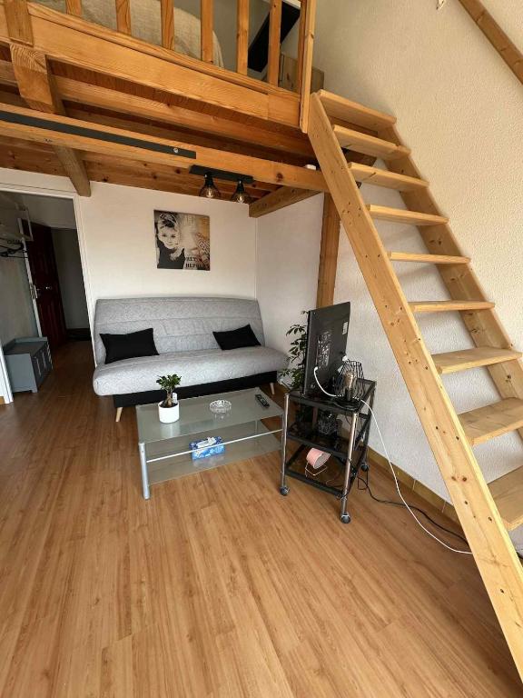 Mezzanine studio - golf & sea - 3