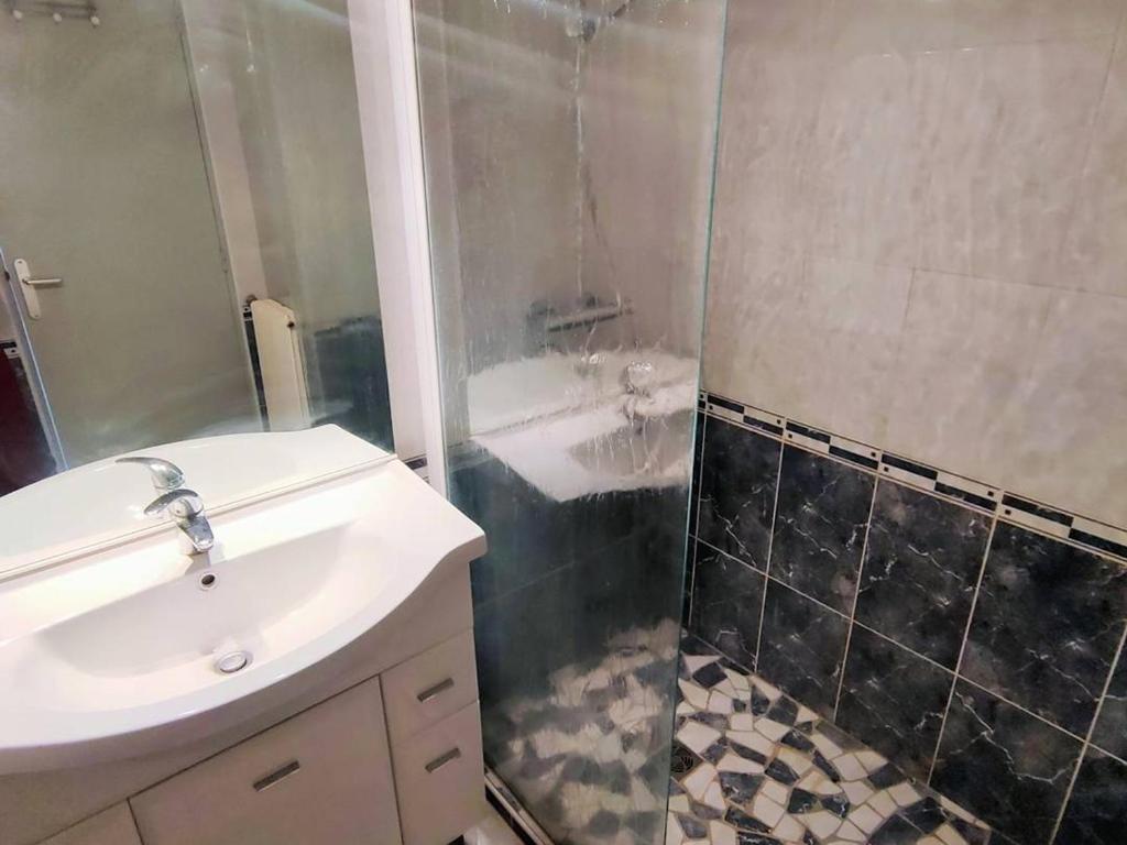 T2 rénové face mer avec balcon au Canet-Plage, 4 pers - FR-1-696-127 - 5