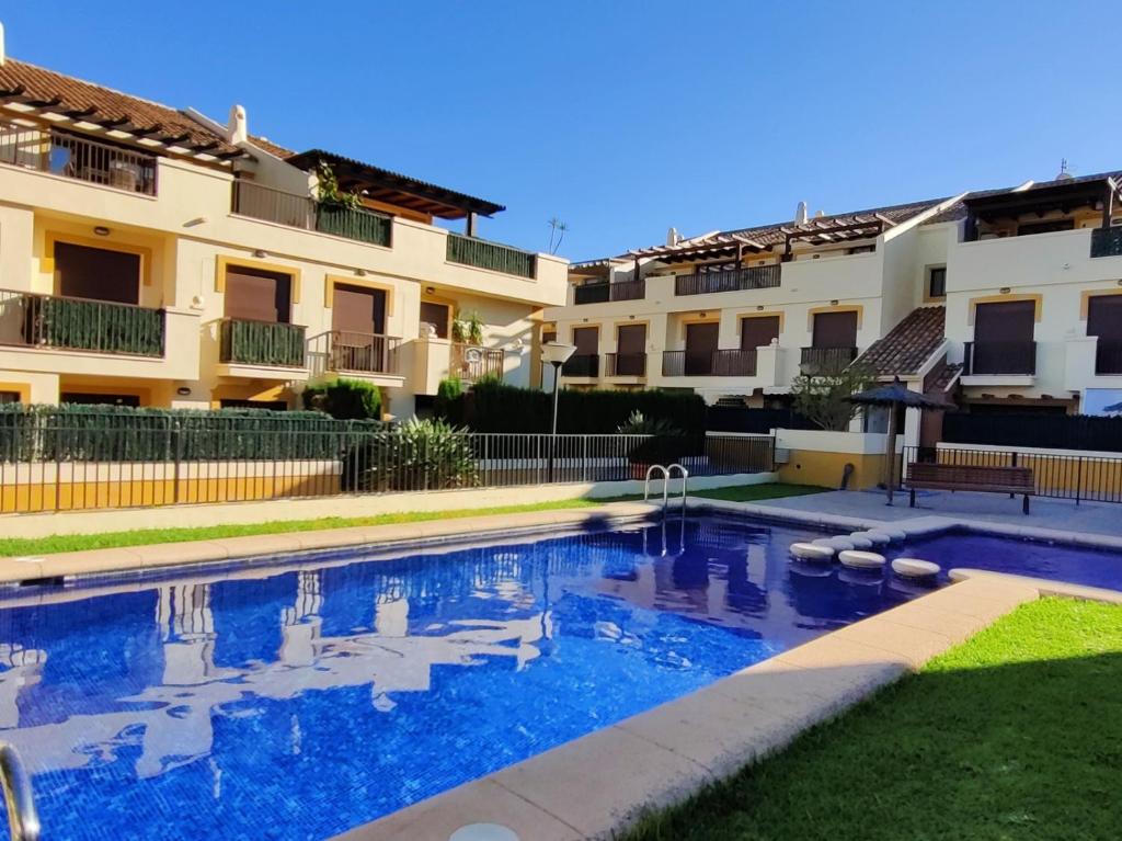 Apartamento esmeralda con piscina - 2