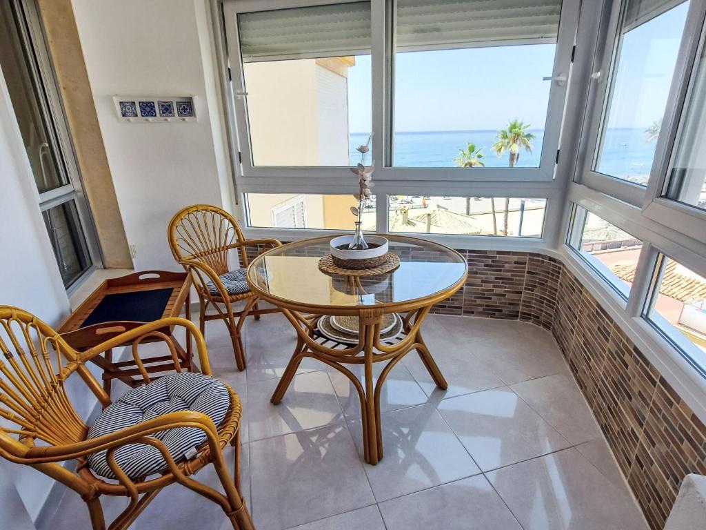 Apartment Studio Europa beachfront by Interhome - 3