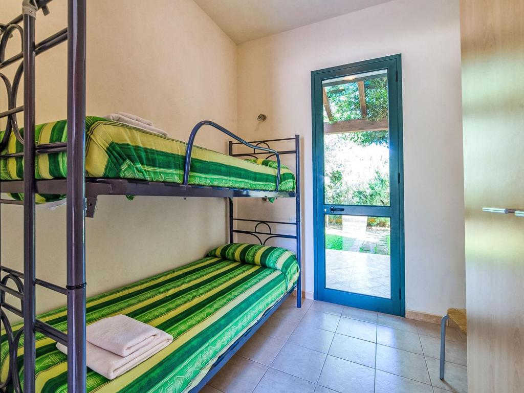 Apartment Angenehme Wohnung mit Terrasse- Schwimmbad by Interhome - 5
