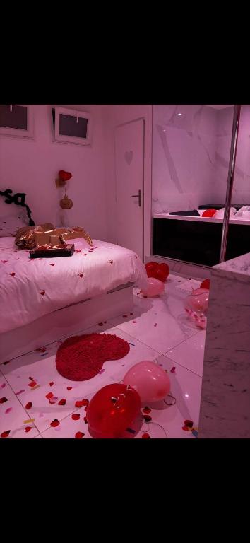 Pinkroom06 - 2