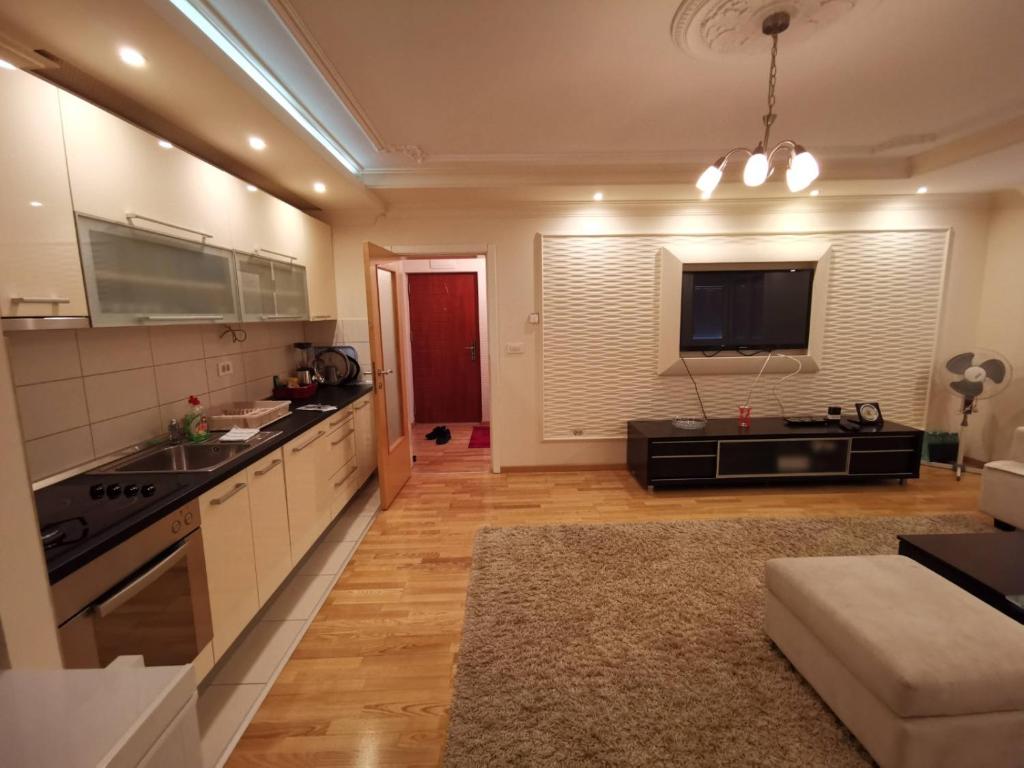 The Corner Apartment - 4