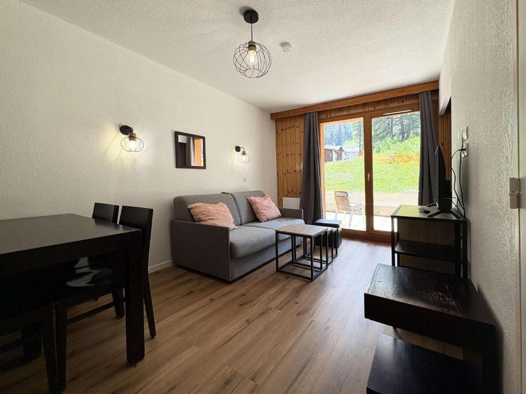 Appartement Confort 4 pers. aux Orres 1800 avec Piscine, Sauna, Hammam et Wifi Gratuit - FR-1-322-89 - 1
