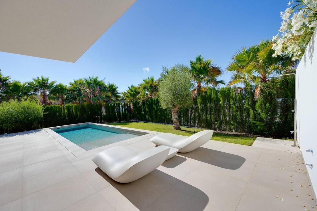 Villa de lujo con piscina privada en Las Colinas - 5