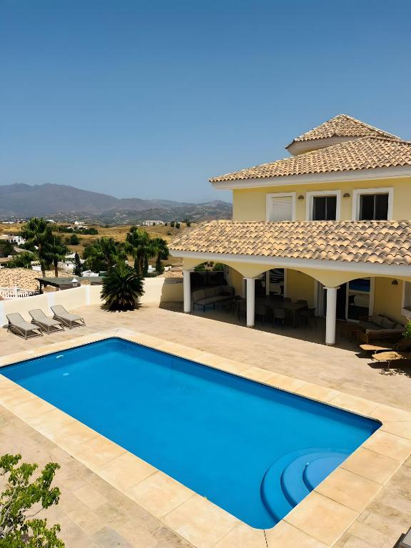 Luxurious villa in the sun - 2