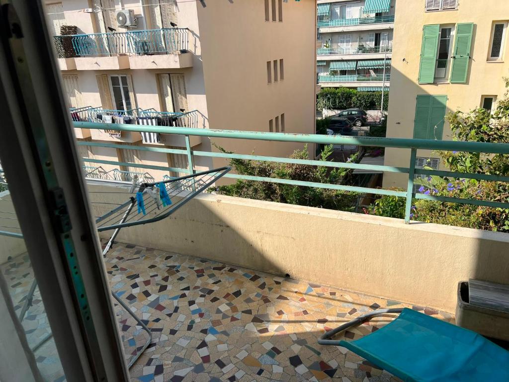 appartement de luxe à 5 minutes de la promenade des anglais, vu sur mer , proche de toutes les commodités - 2