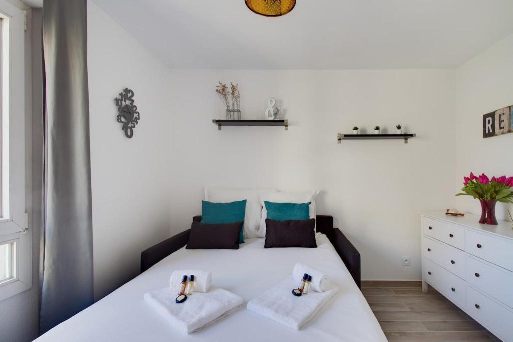 The Cute Sans-Souci Studio - 5