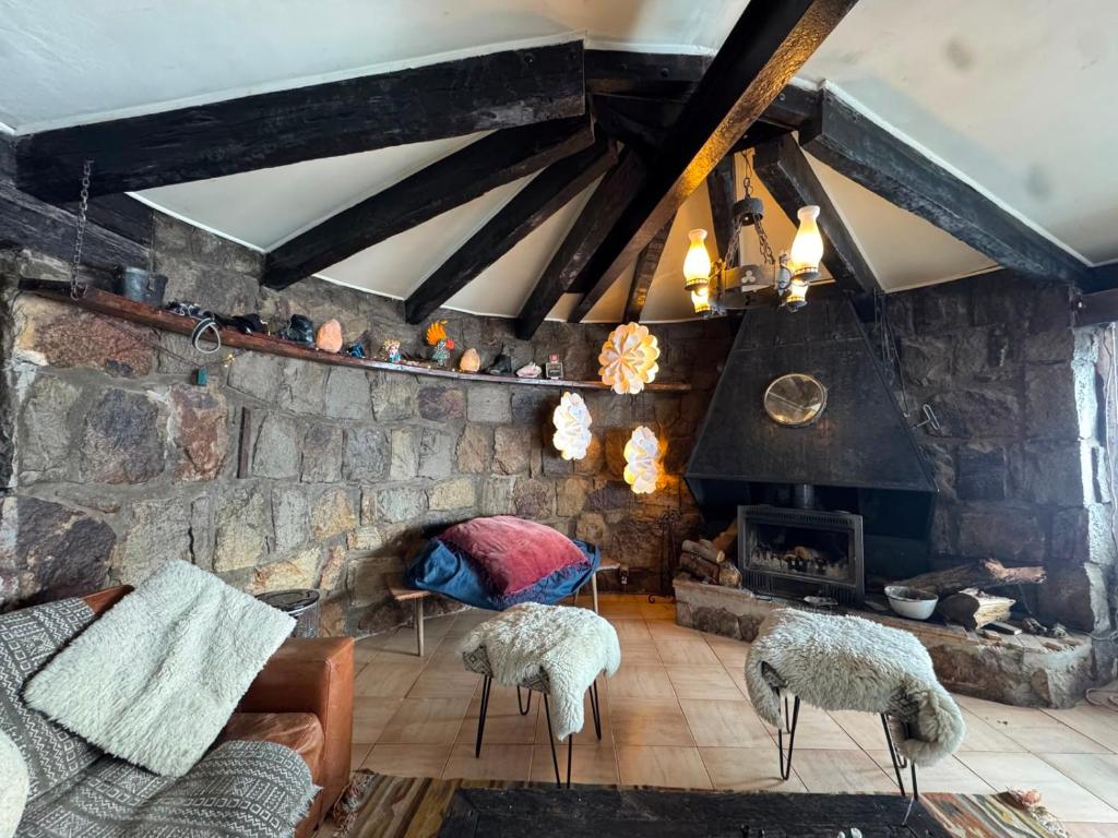 Refugio Arrayan Nevado Habitaciones en Farellones con Chimenea y Jacuzzi - 5