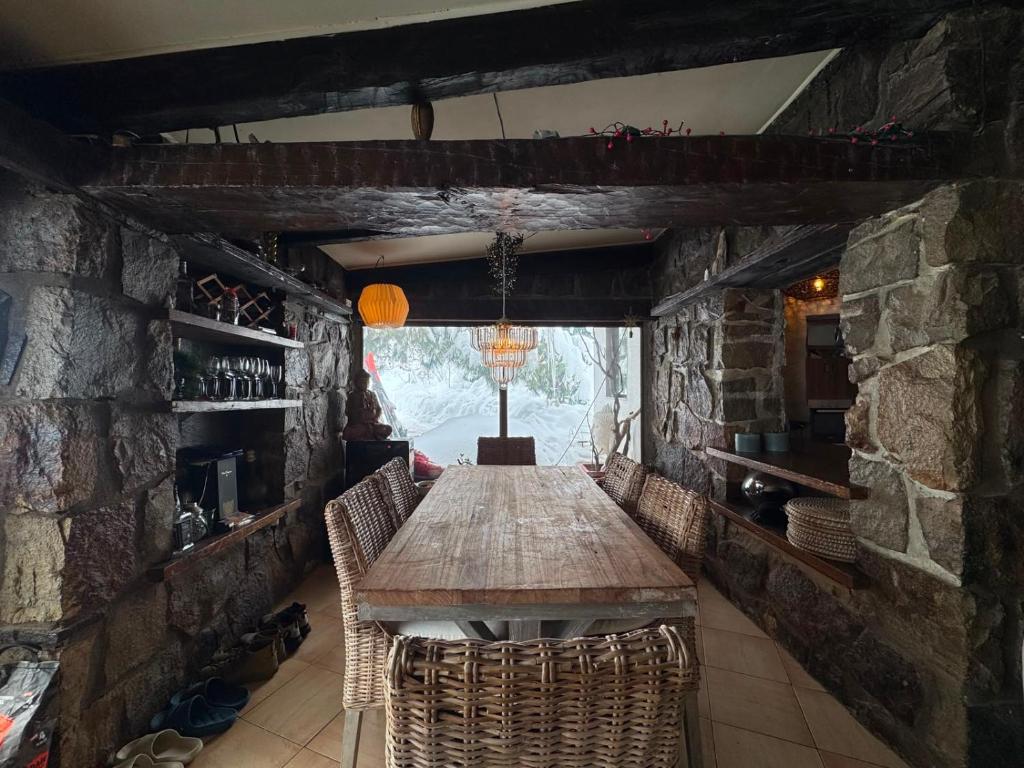 Refugio Arrayan Nevado Habitaciones en Farellones con Chimenea y Jacuzzi - 4