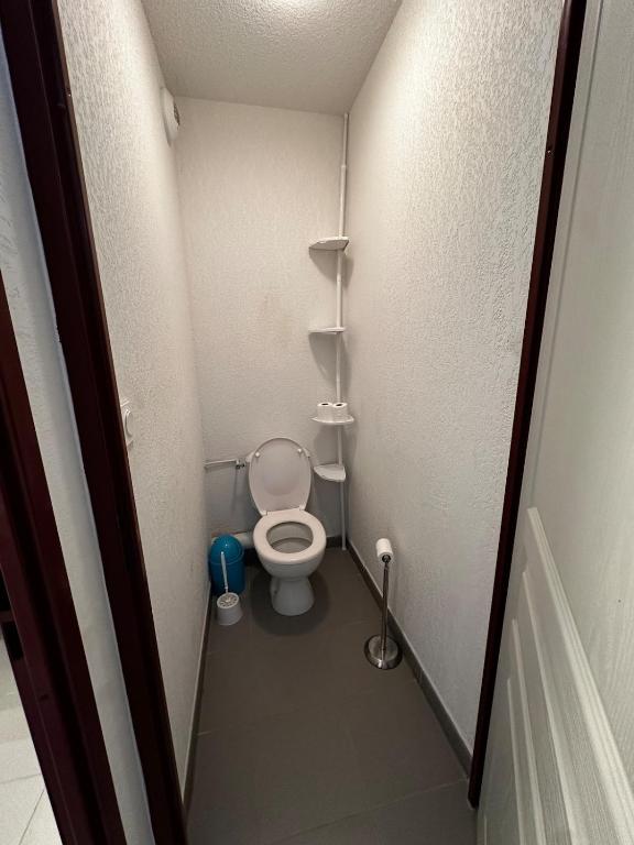 Cozy 1-bedroom apartment with pool & balcony - 4