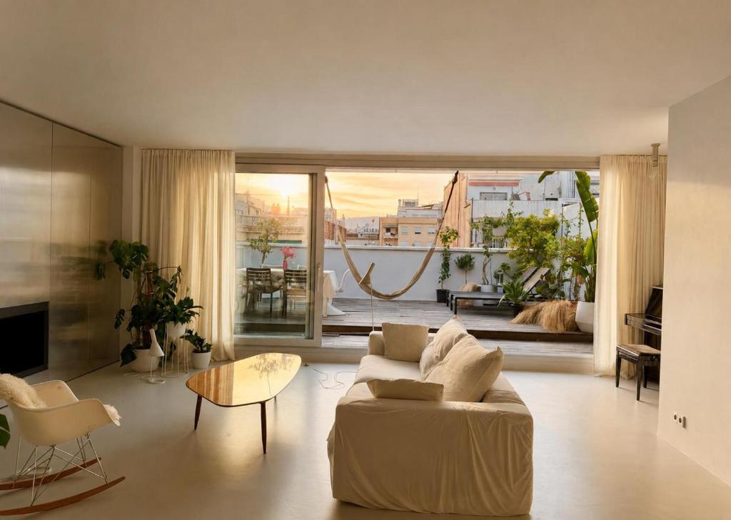 Newly Renovated Spacious Penthouse with Terrace - 1