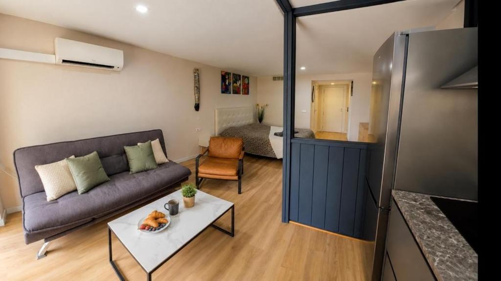 Nogalera Living Comfort Studio, in the heart of Torremolinos near the beach and train station Seasonal pools by NAMASTE ELITE - 3