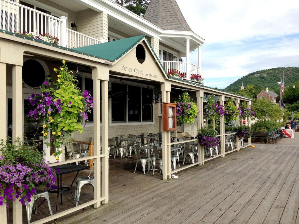 Grand Harbor Inn 외관 또는 근처 항구 풍경