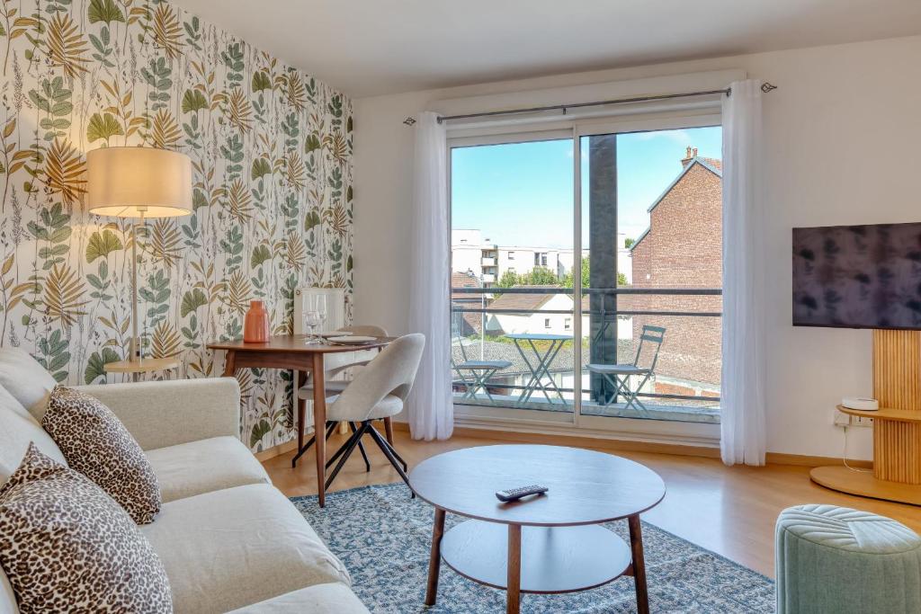 Floria Élégant appartement avec balcon cave et parking - 1