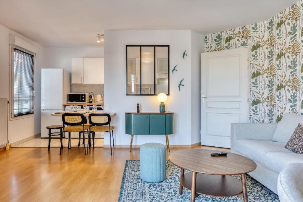 Floria Élégant appartement avec balcon cave et parking - 2