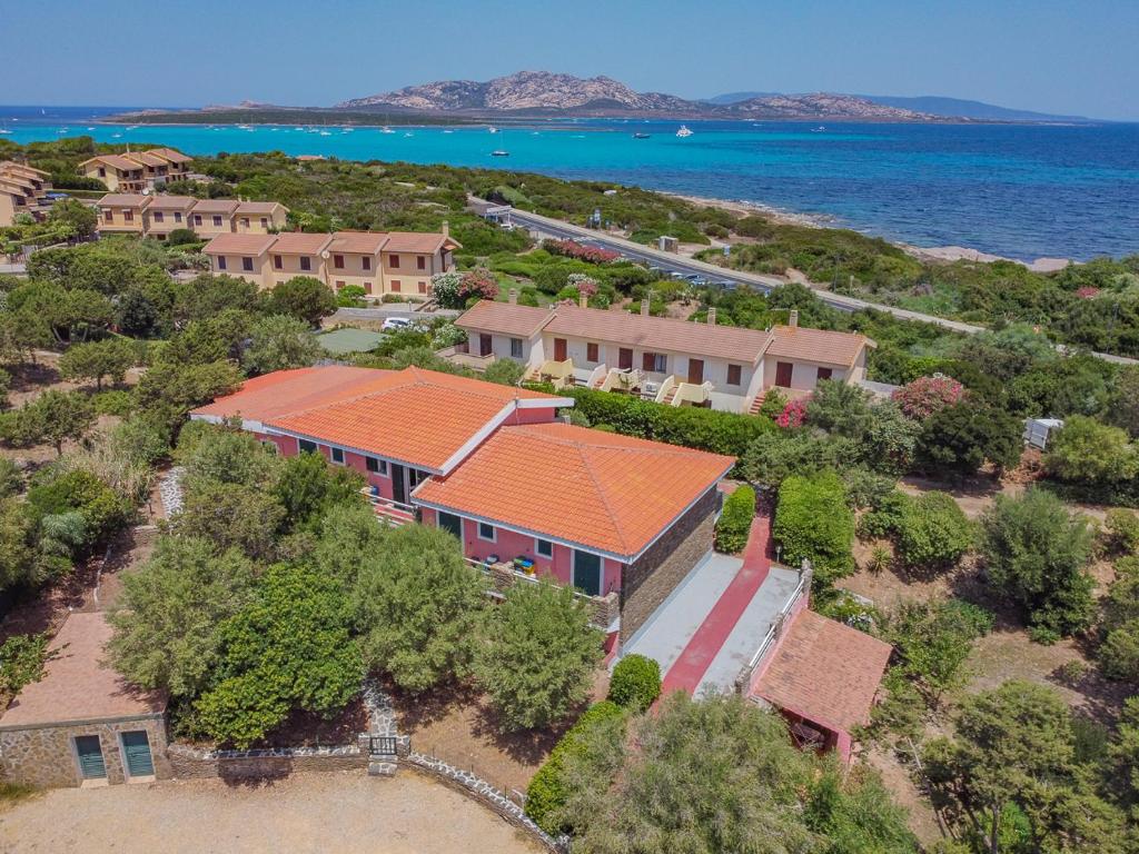 Between Sea and Nature - 3 Minutes from La Pelosa by Host Hero - 2